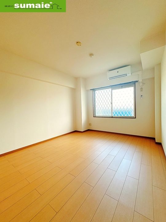 アズゥールのその他画像