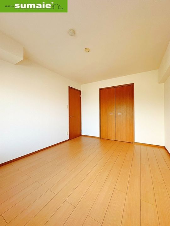 アズゥールのその他画像