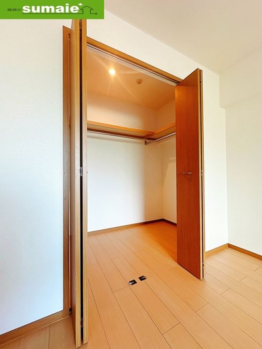 アズゥールのその他画像