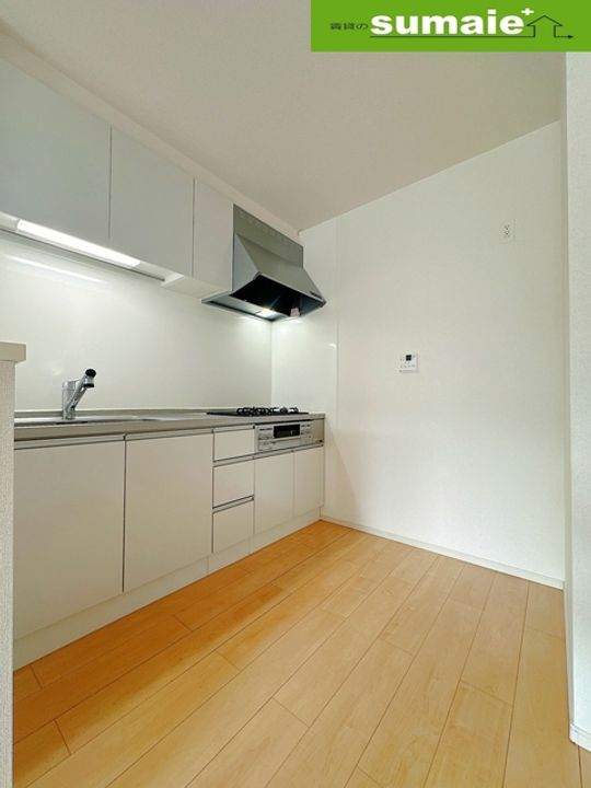 ニューヴェルデⅡ0201のキッチン