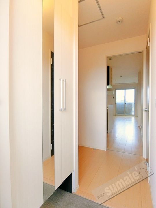 サウスメゾンエーデルワイスの玄関