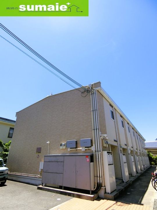 レオパレスフルールの外観