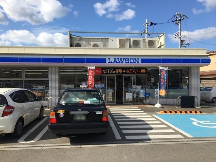 レオパレス土佐町の周辺
