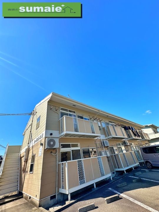 シャロル内原の外観