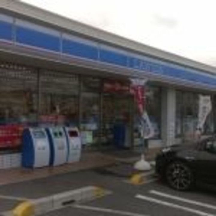 IVY−SQUAREの周辺