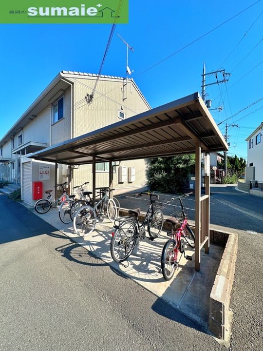 イソラ フェリジェのその他画像