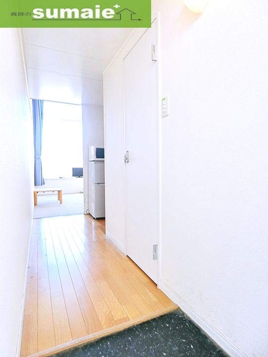 レオパレス大堀の玄関