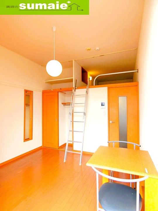 レオパレス一里松の内装