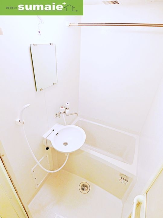 レオパレス一里松の風呂