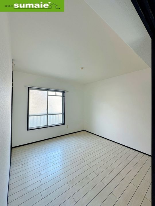 アベニュー楠見の内装