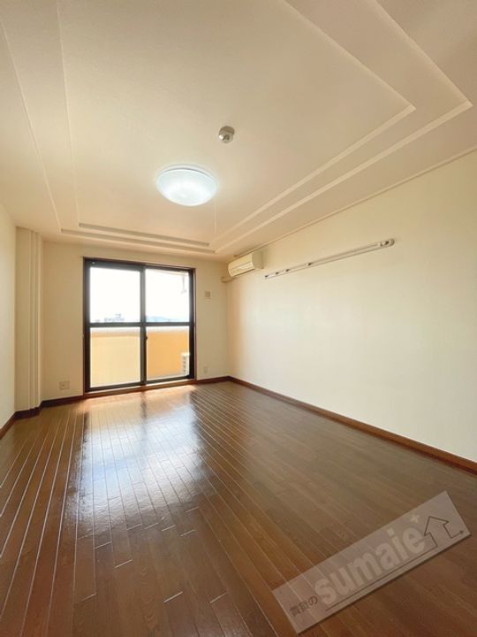 リッチ&フォースの内装