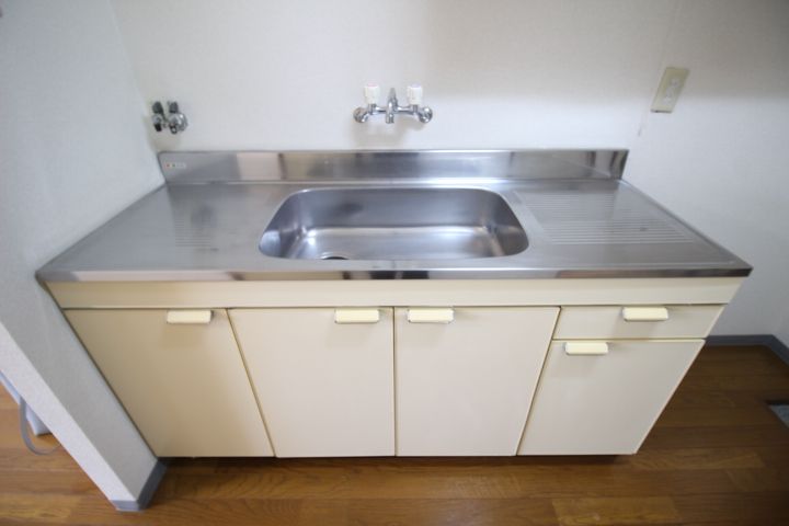 めぞんリベルテⅠ302のキッチン