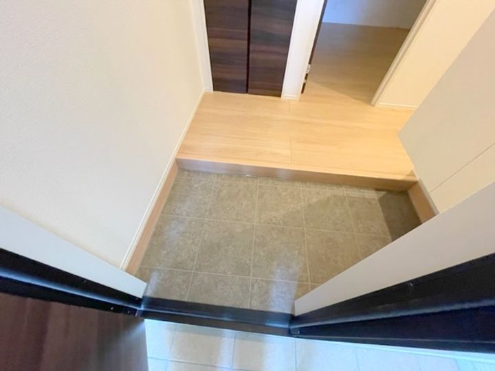 HKハイムの玄関