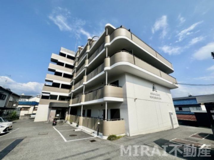 アルカザーレ国分西の外観