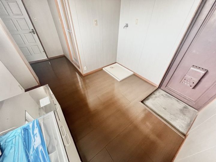 福田ポリスの居間