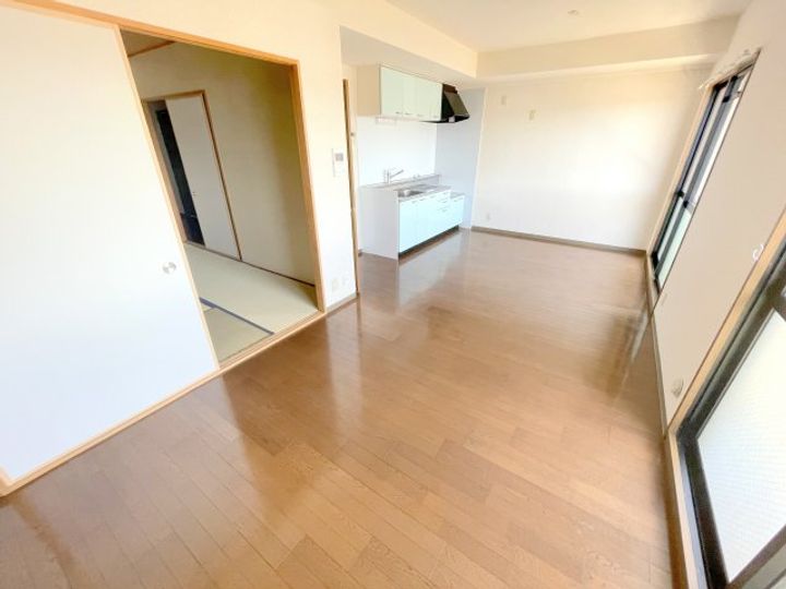 プレミール28の居間