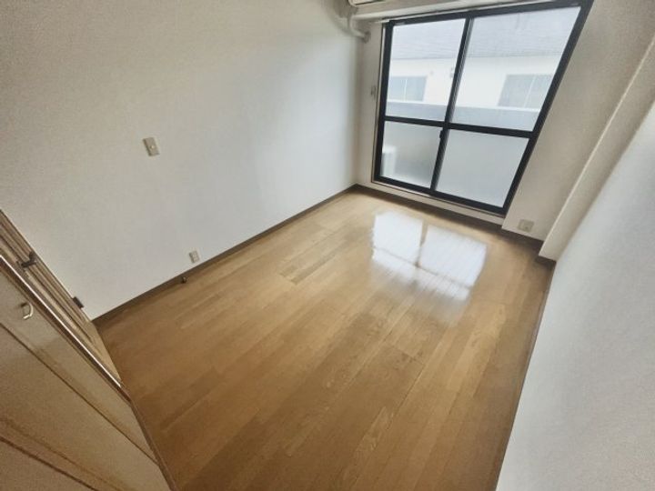 グリーンコート川西の内装