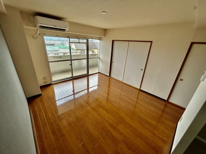 メゾンドール富田林の居間