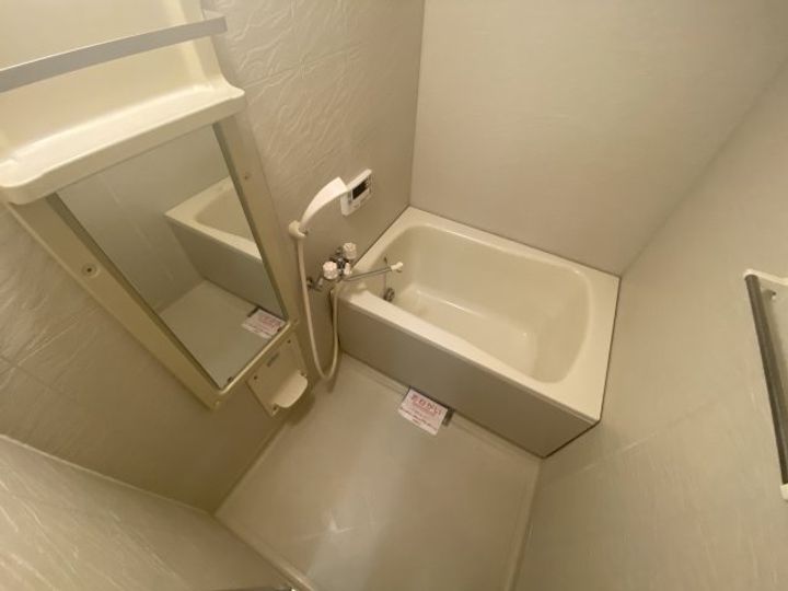 シャンドフルールの風呂