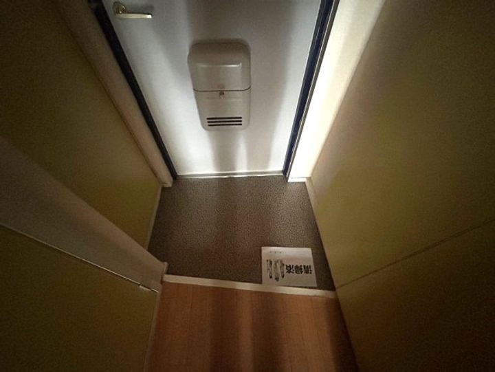 ロフティ北花田の玄関