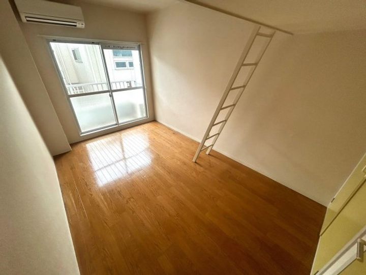 ロフティ北花田の居間