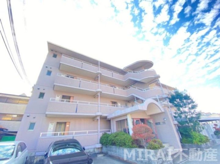 エルメホールアビタシオンの外観