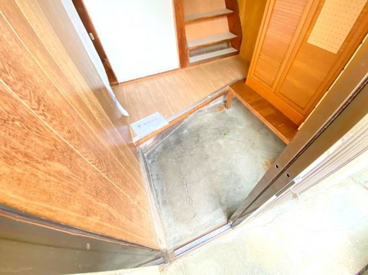 大阪府松原市天美南2丁目(一戸建)の賃貸物件の玄関