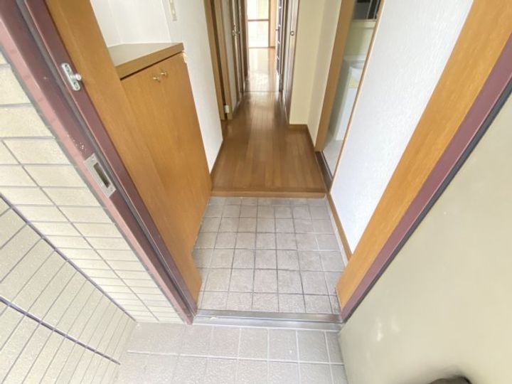 サンウエストの玄関