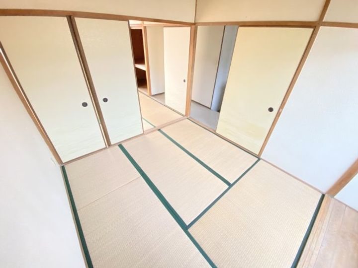 三和マンションの居間