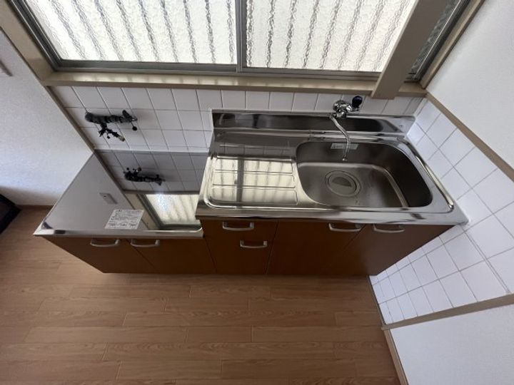 大阪府羽曳野市島泉1丁目(一戸建)の賃貸物件のキッチン