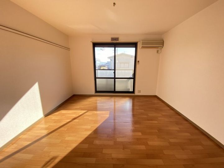 メゾンクレールSの居間