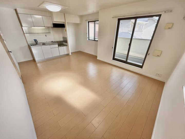 アザレーアⅡの居間