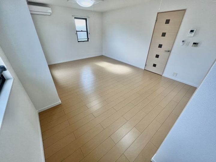 アザレーアⅡのその他画像