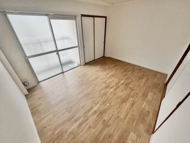 善積ハイツの居間