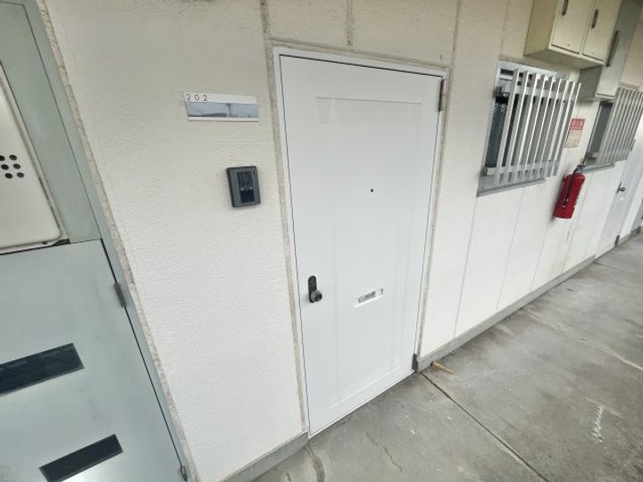 善積ハイツの玄関