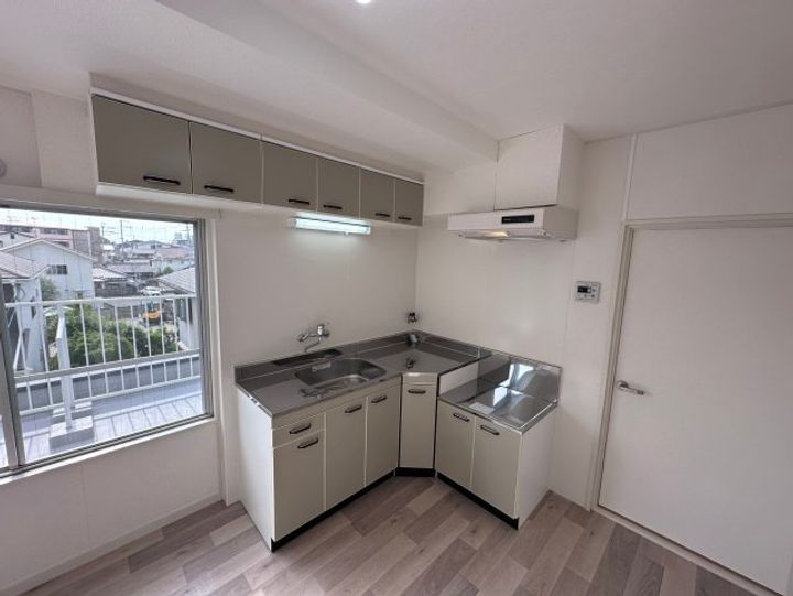 Y's COURTのキッチン