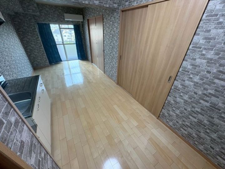 ルミエール藤井寺の居間