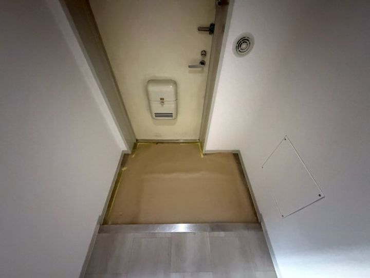 レジデンス佃の玄関