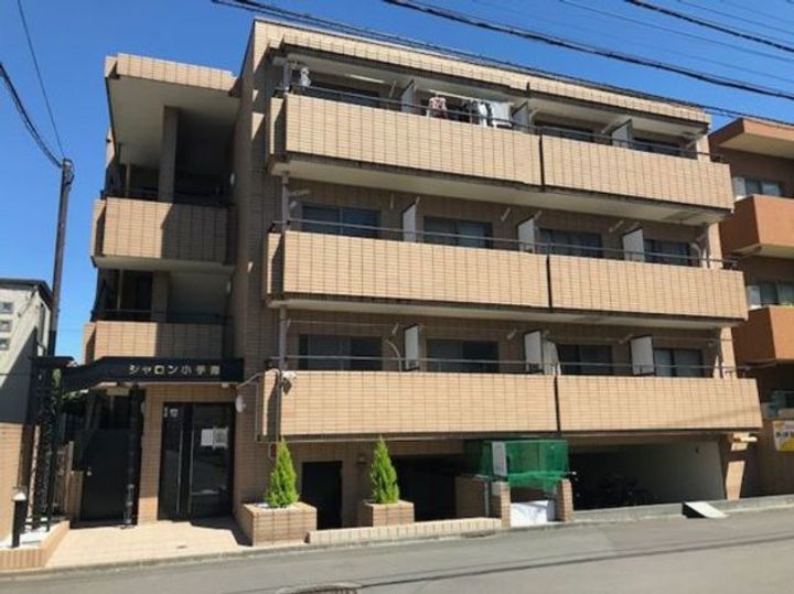 シャロン小手指の外観