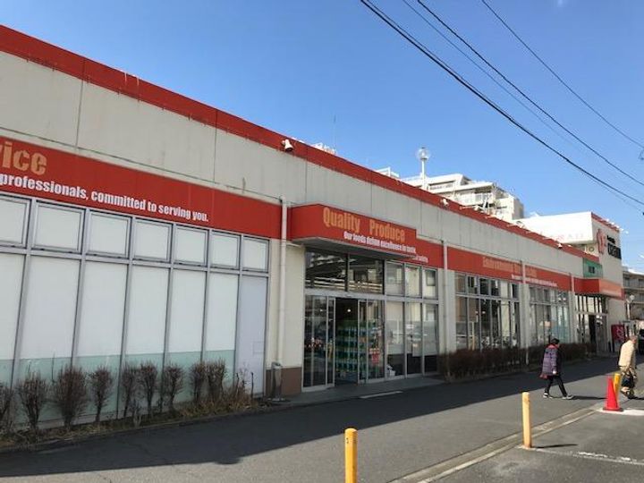 トミボナールの周辺