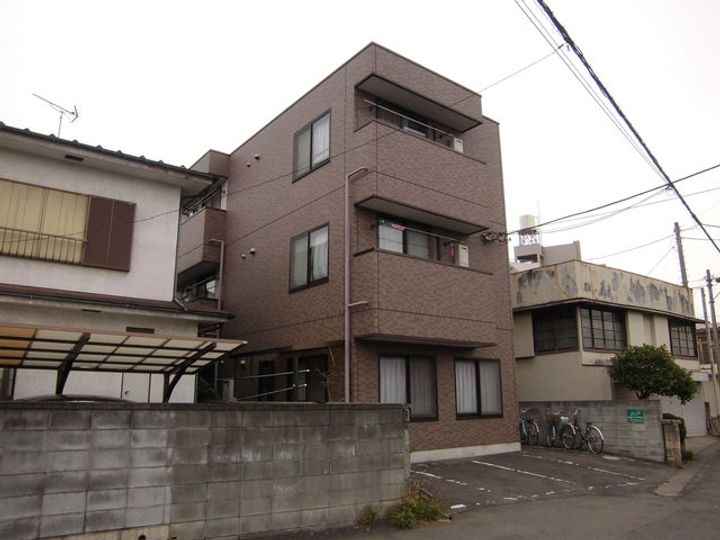 セラージュAの外観