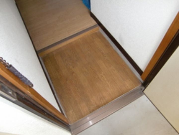 ファミール西所沢の玄関