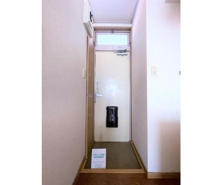 エステートピア恵の玄関