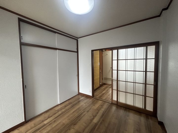 扇マンションの内装