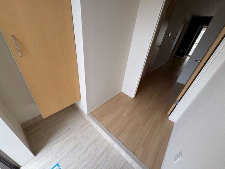 コーポ椛(モミジ)の玄関