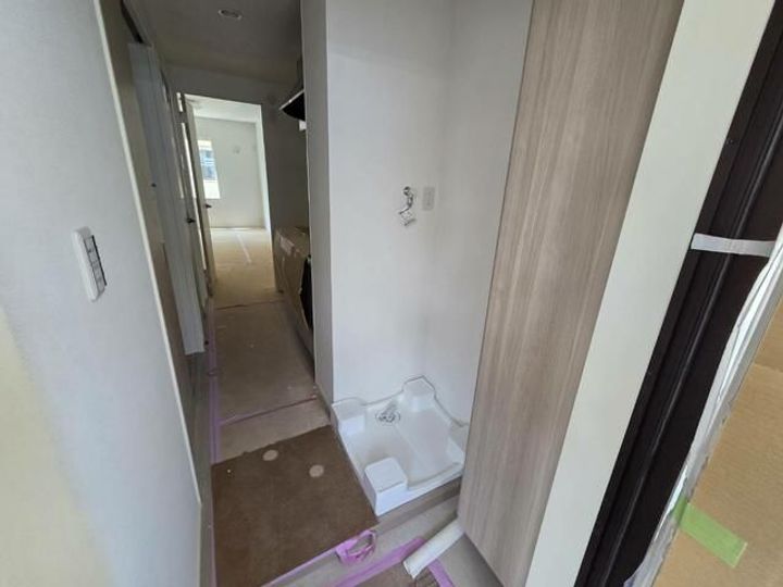 One−stage狭山202の玄関