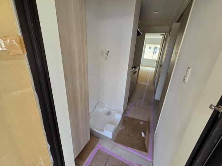 One−stage狭山203の玄関