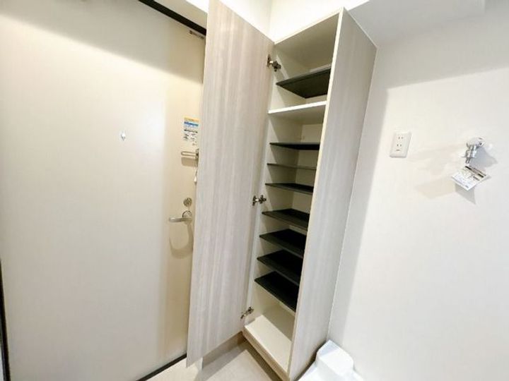 アジュール清瀬の玄関