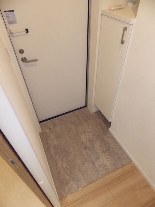 フルールバロン八王子の玄関