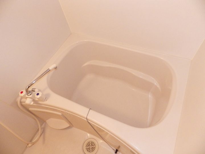 ソレーユBの風呂